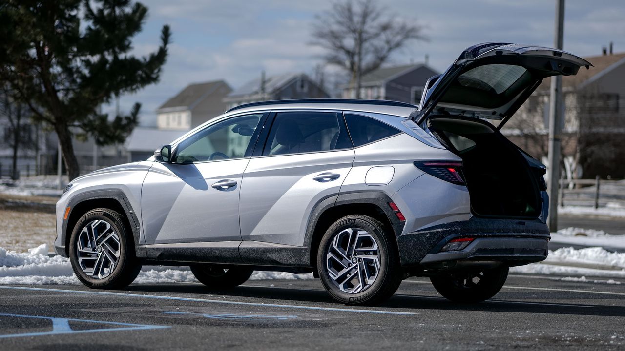 2025 Hyundai Tucson Hybrid Limited review.