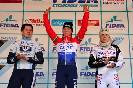 The women's podium: Nikki Harris (AVB Cycling Team), Daphny Van Den Brand (Destil-Zzpr) and Sanne Cant (BKCP-Powerplus)
