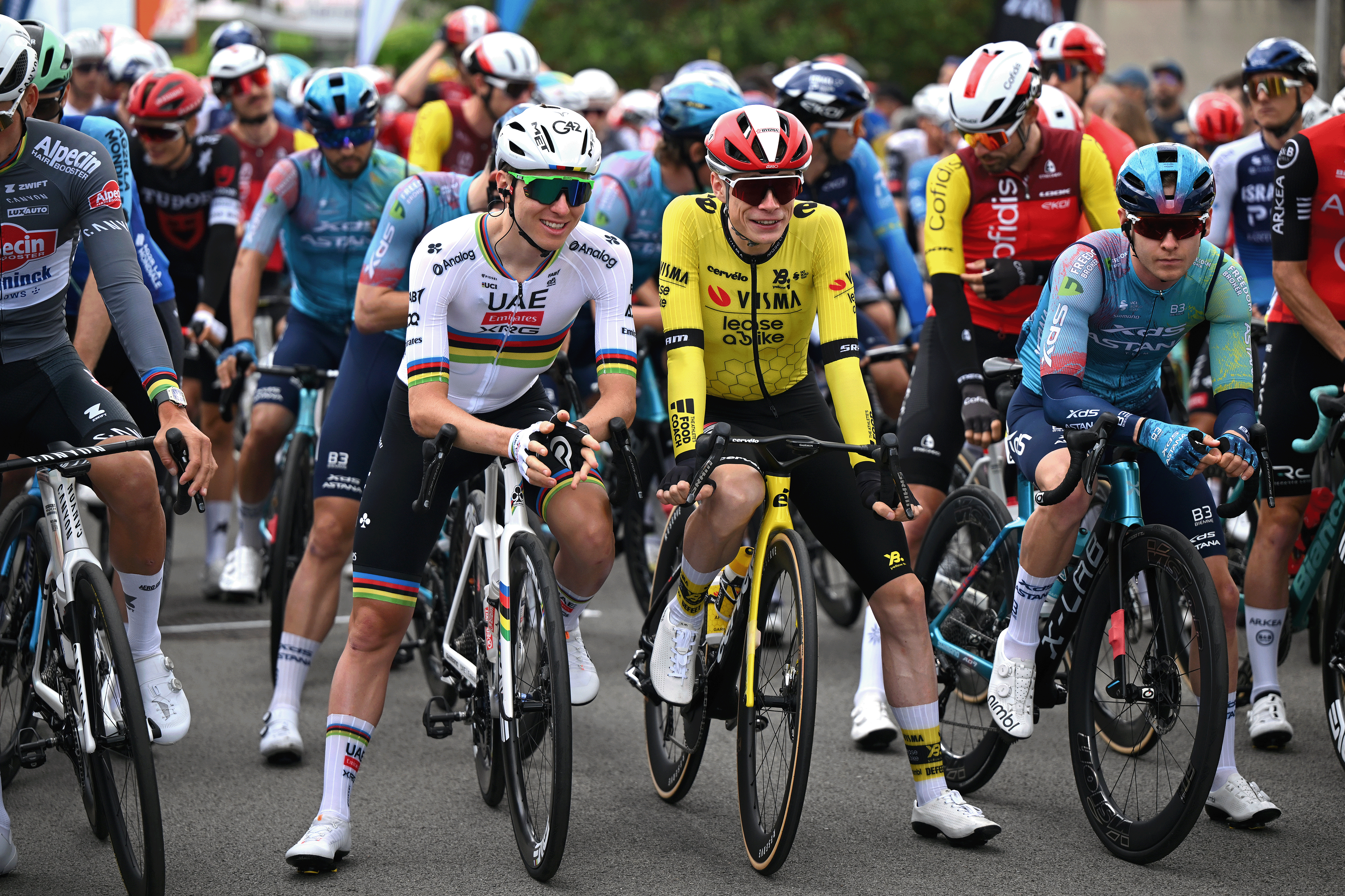 Eight-day race kicks off with hilly but explosive 189.2km from  Domérat to Montluçon