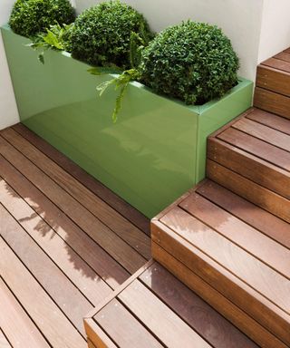 deck steps with planter