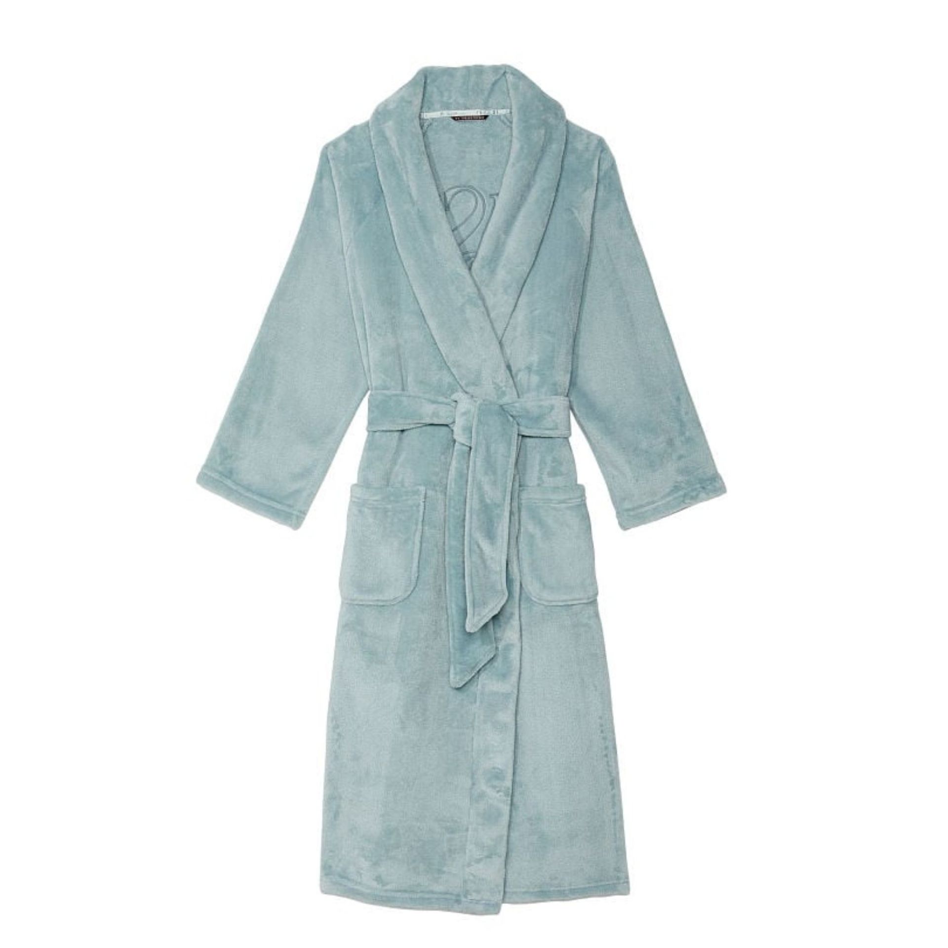 Jubah mandi lembut berwarna biru muda