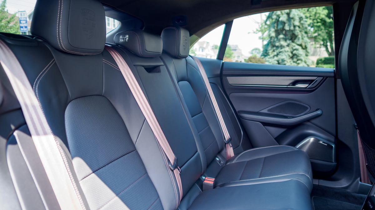 2026 Porsche Macan review.