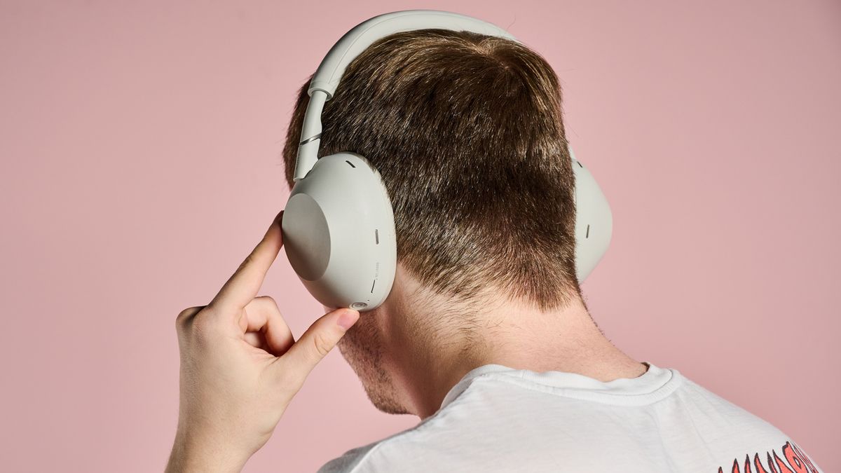 3 reasons I'd buy the Sony WH-1000XM6 and 3 reasons I wouldn't, based on my real-world testing