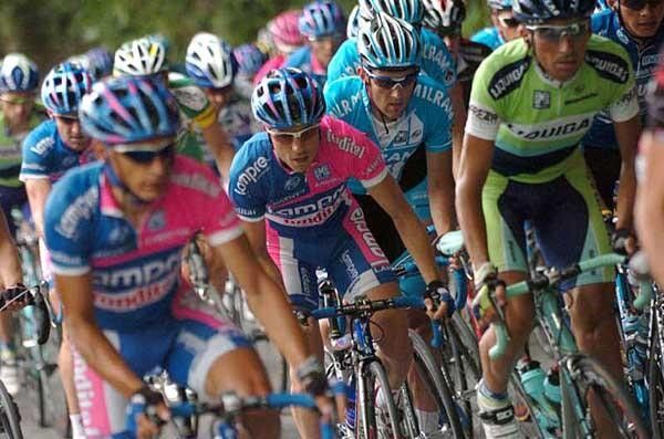 Damiano Cunego (Lampre) rides in the peloton