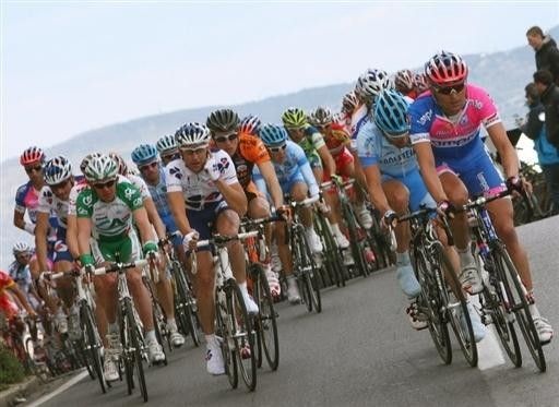 The peloton began to gather momentum in the final 100 kilometres.