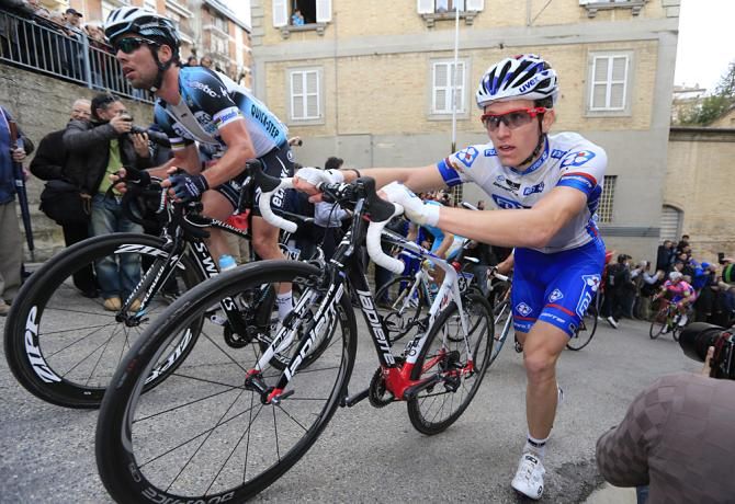 Arnaud Demare (FDJ) walked, but Cavendish stayed on the bike