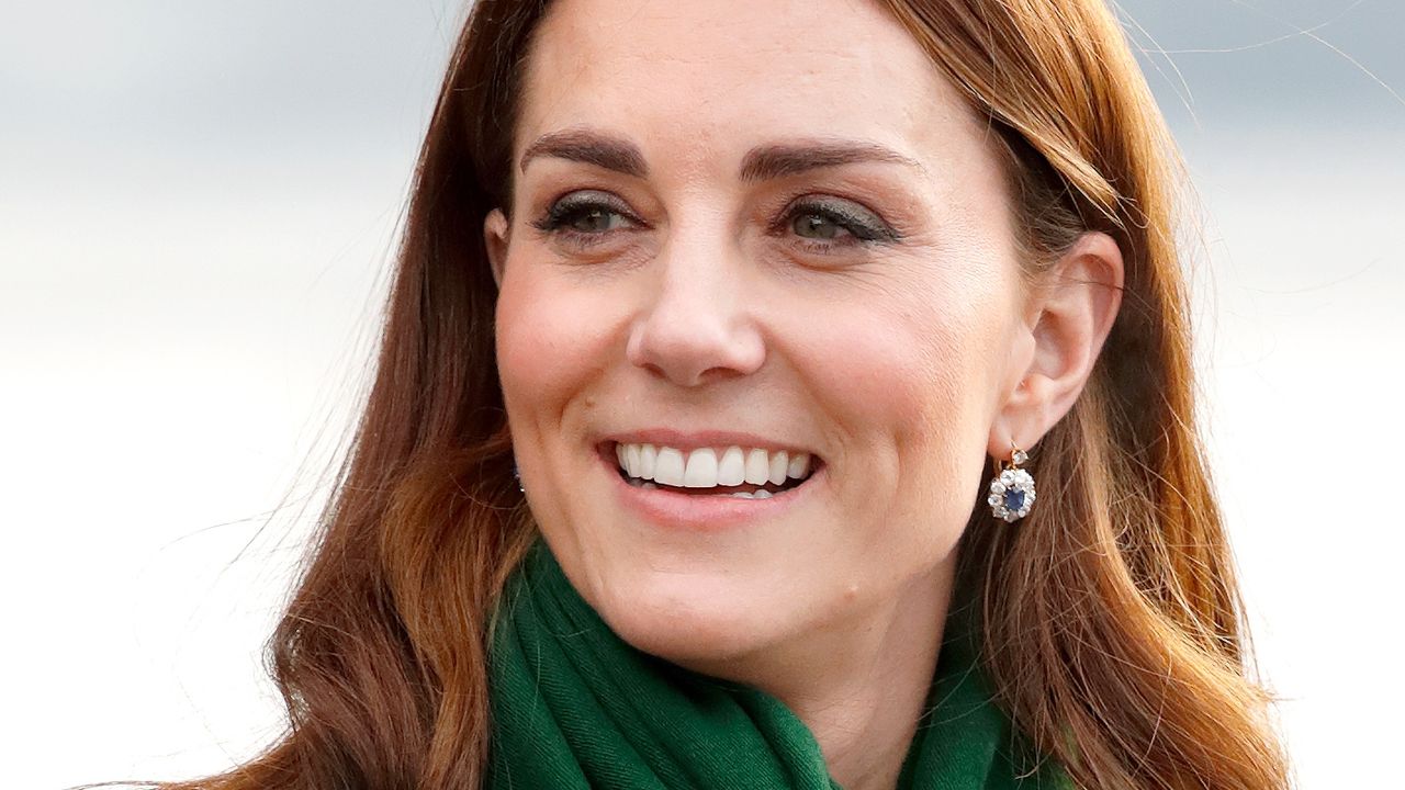 Primark 14k gold jewelry - Kate Middleton wearing saphire earrings in Scotland in 2019