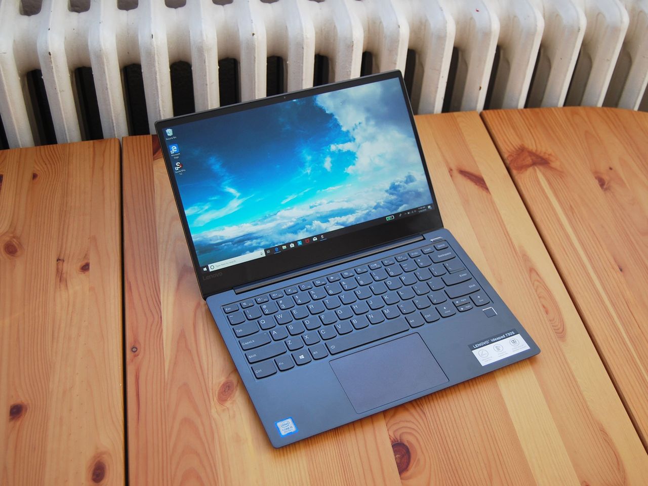 IdeaPad 730S
