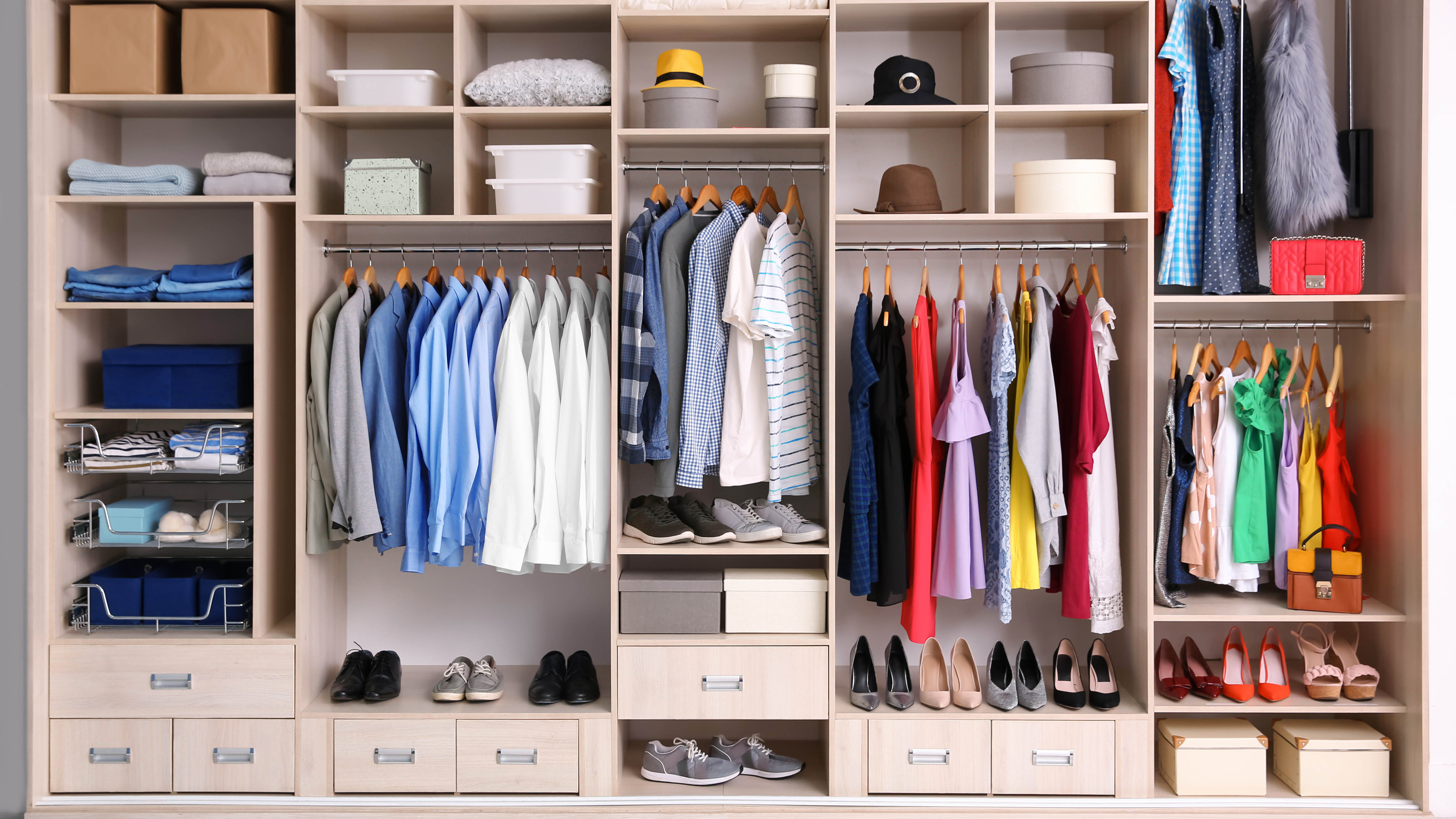 23 Smart Ways to Organize Your Bedroom Closet