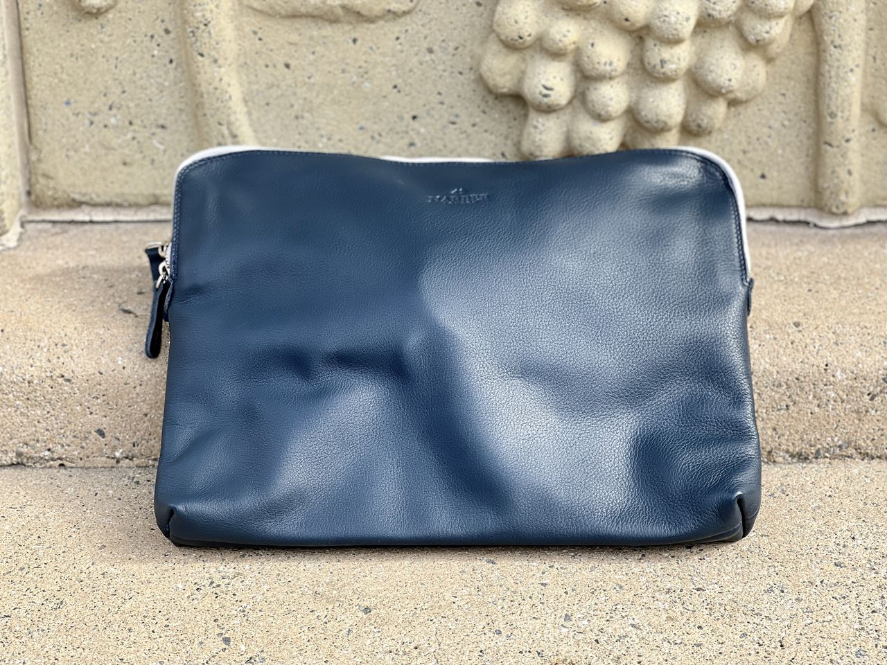 Harber London Carry All Macbook Folio Hero