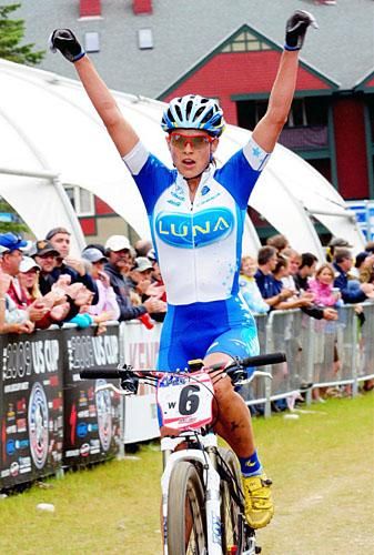 Katerina Nash (Luna Womens MTB) wins at Mount Snow.