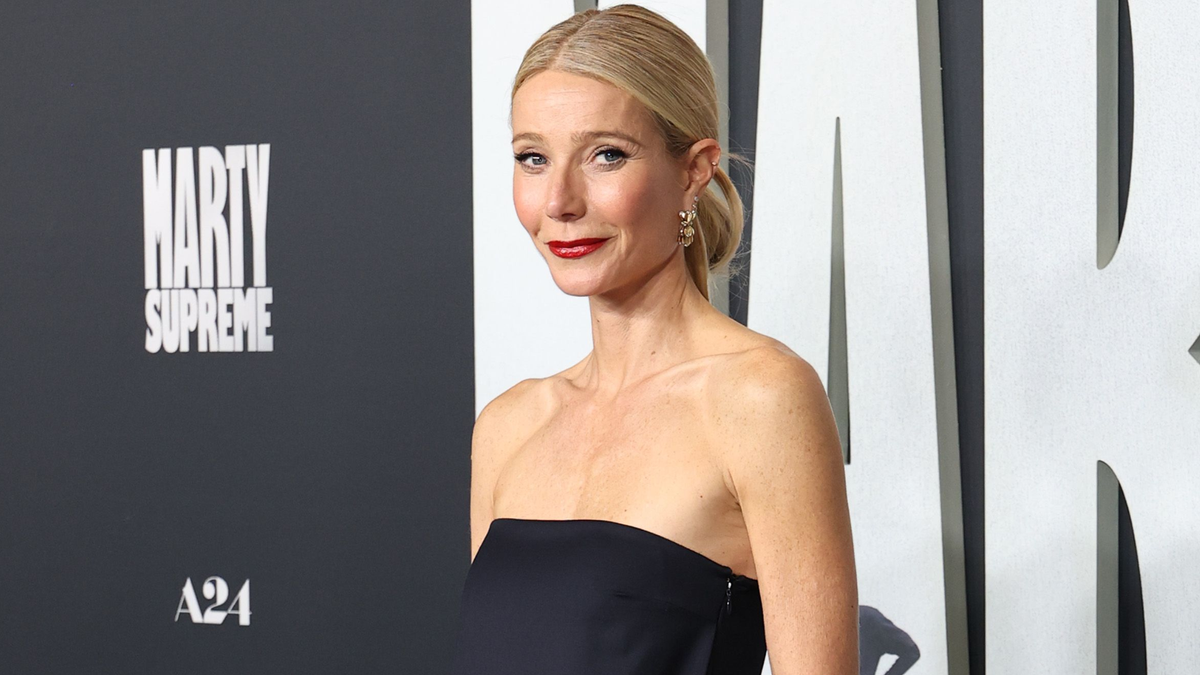 gwyneth paltrow blue dress Paltrow shows sideboob in chic blue dress