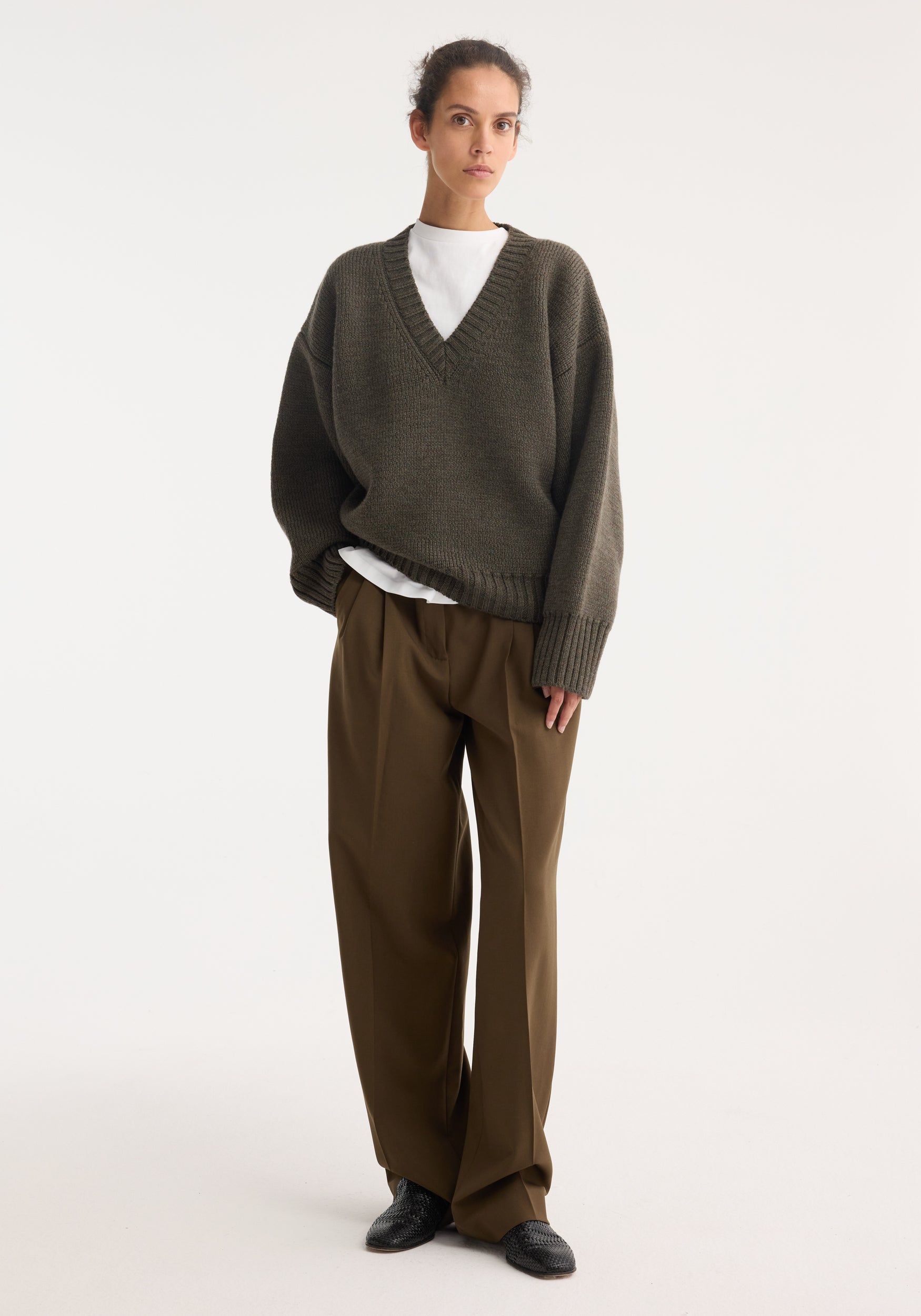 Sculptural Compact V-Neck | Forest Melange