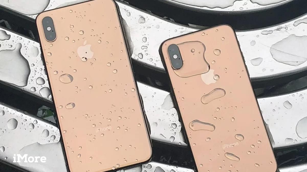 iPhone Xs Hero