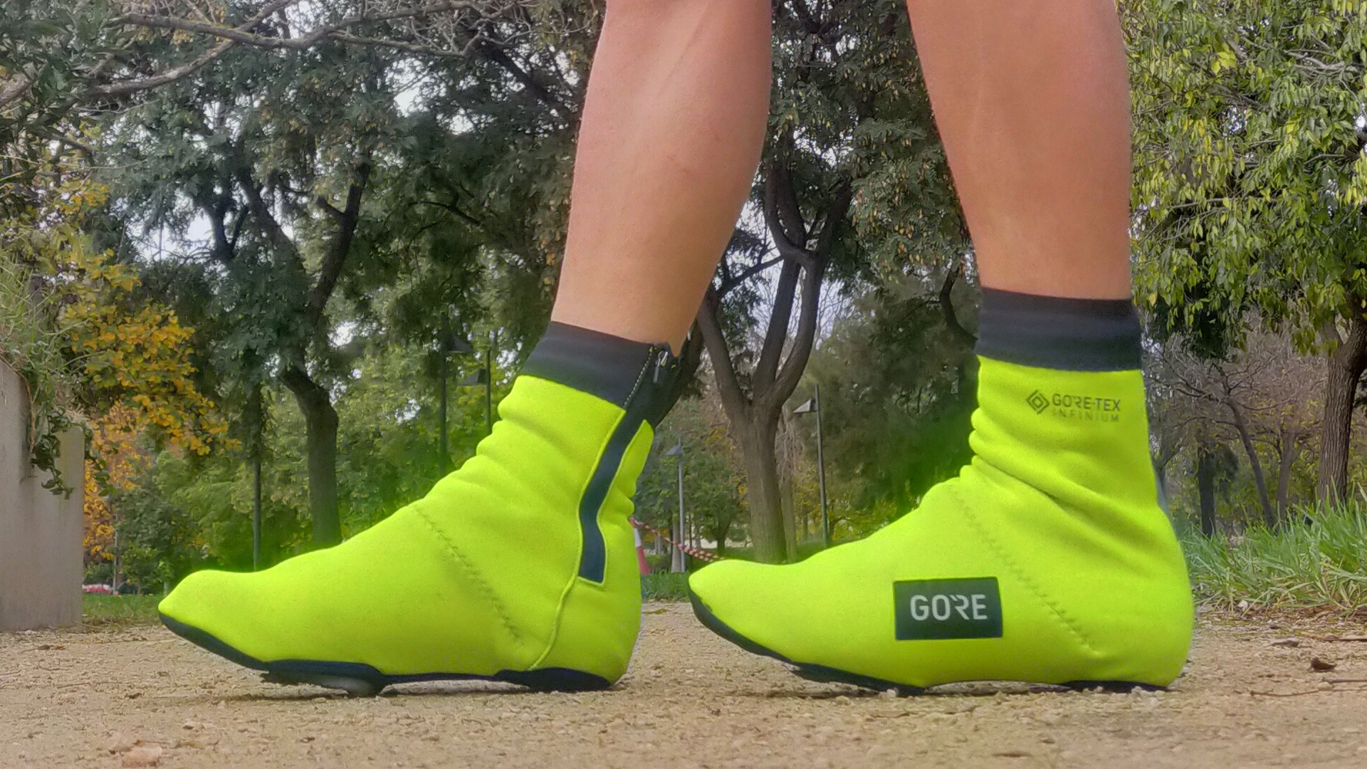 Gorewear Shield Thermo overshoes review - tough to get on; equally tough  weather protection