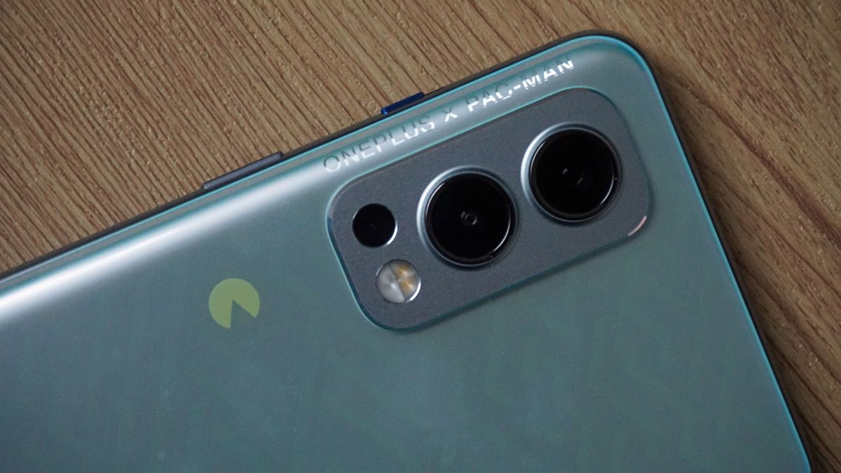 OnePlus Nord 2 Pac Man Edition