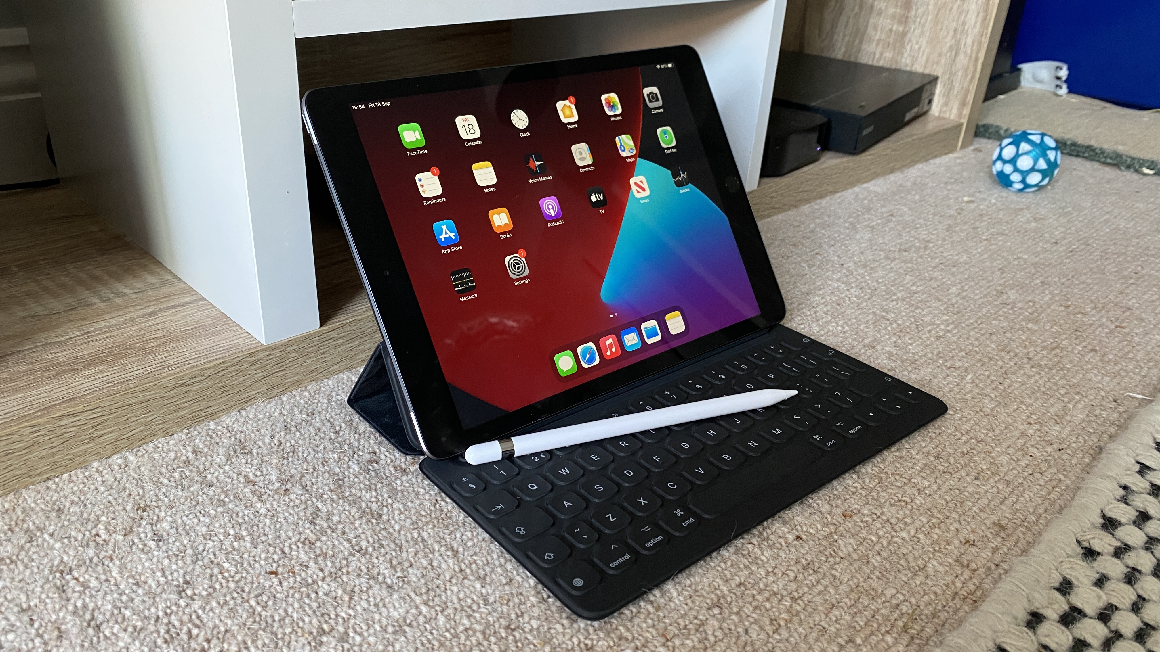 apple-gives-the-standard-ipad-pro-a-big-new-screen-acquire