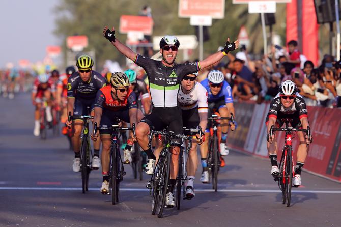 Mark Cavendish beat Andre Greipel to win the opening stage of the Abu Dhabi Tour