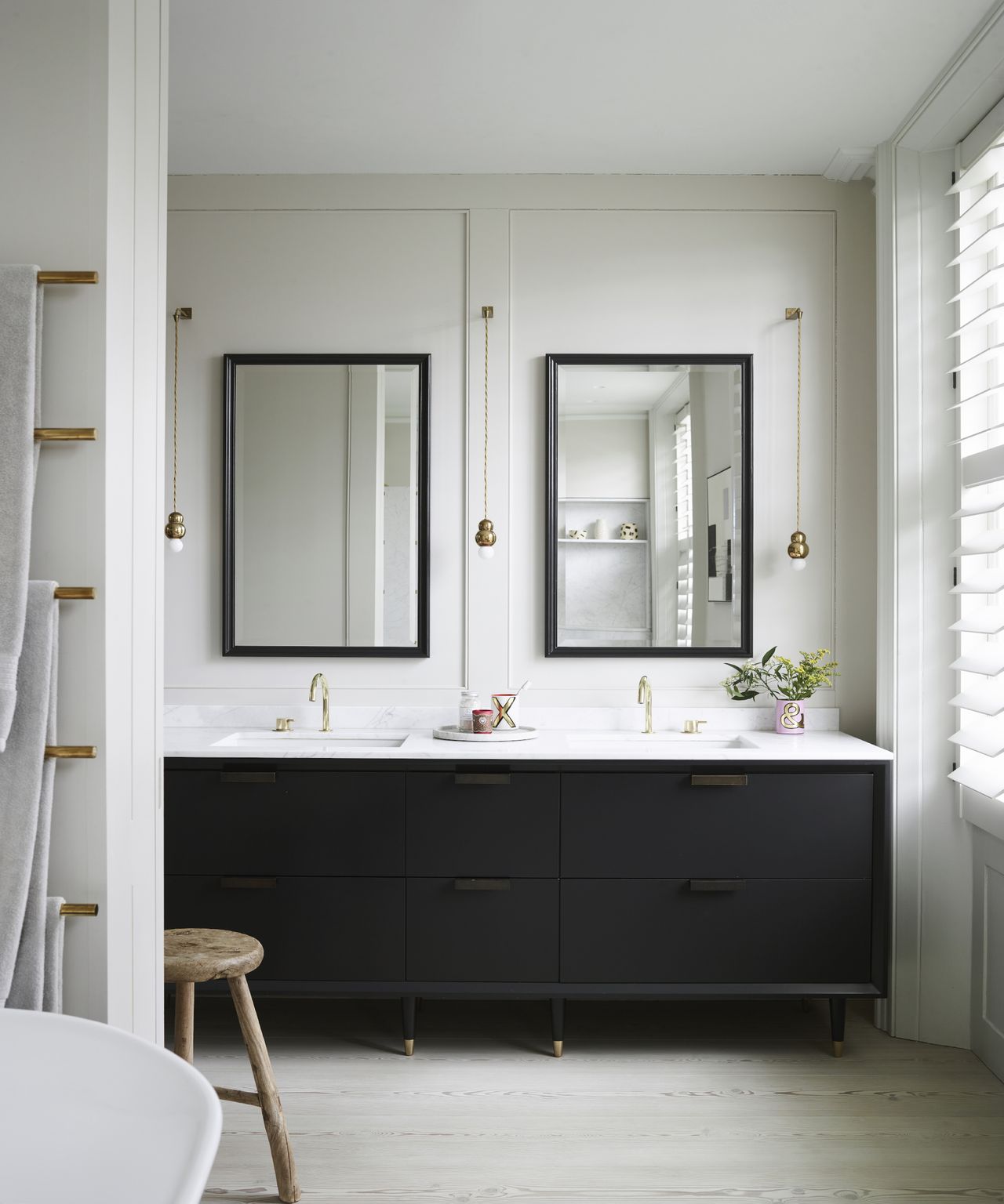 A modern house in London featuring a soothing color palette, distinctive art and furniture