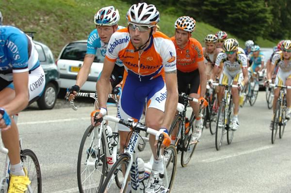 Denis Menchov (Rabobank) sits in on stage 5.