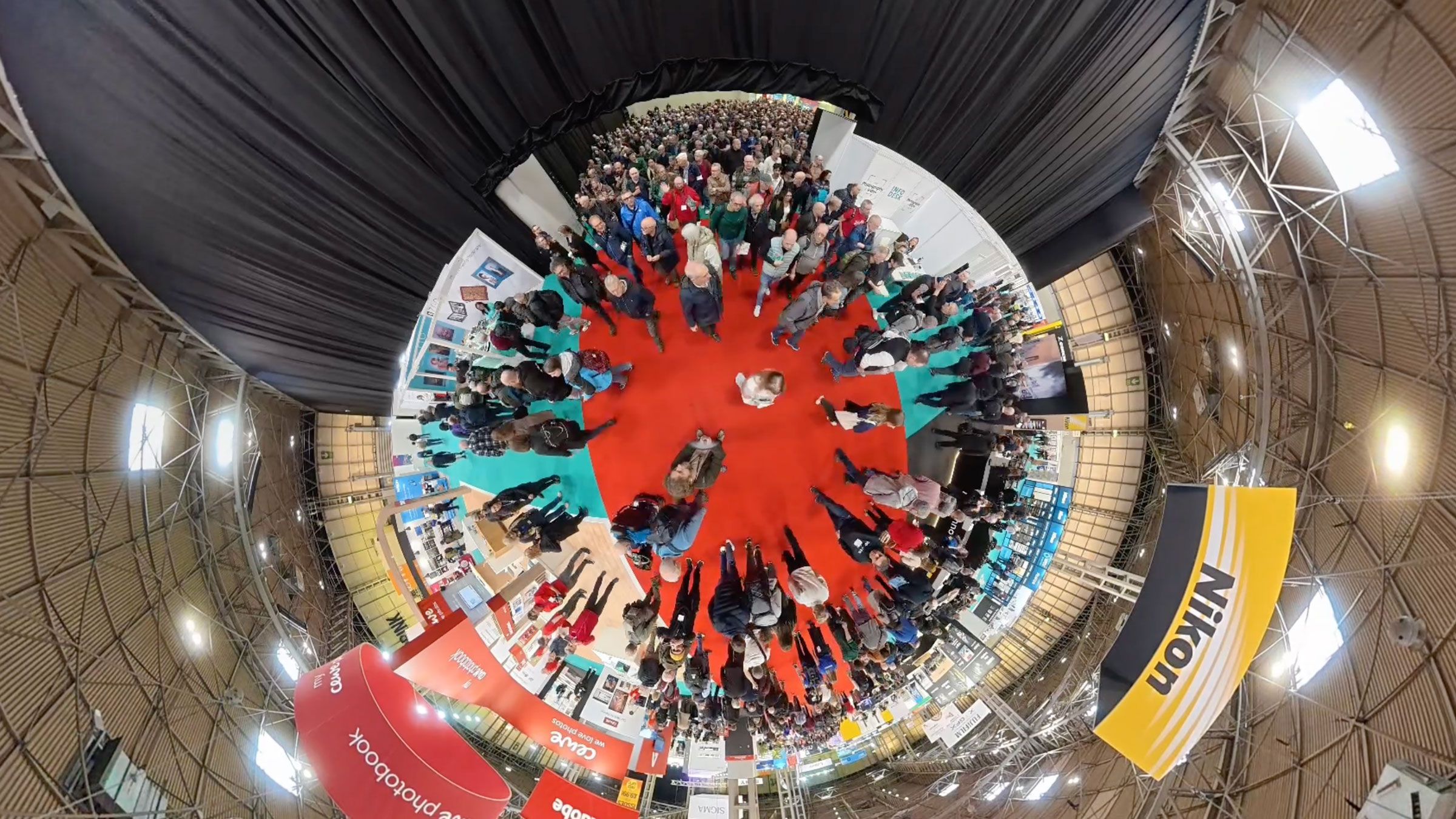 "The Photography and Video Show is now open" – Always my favorite countdown of the year, as the crowds flood in