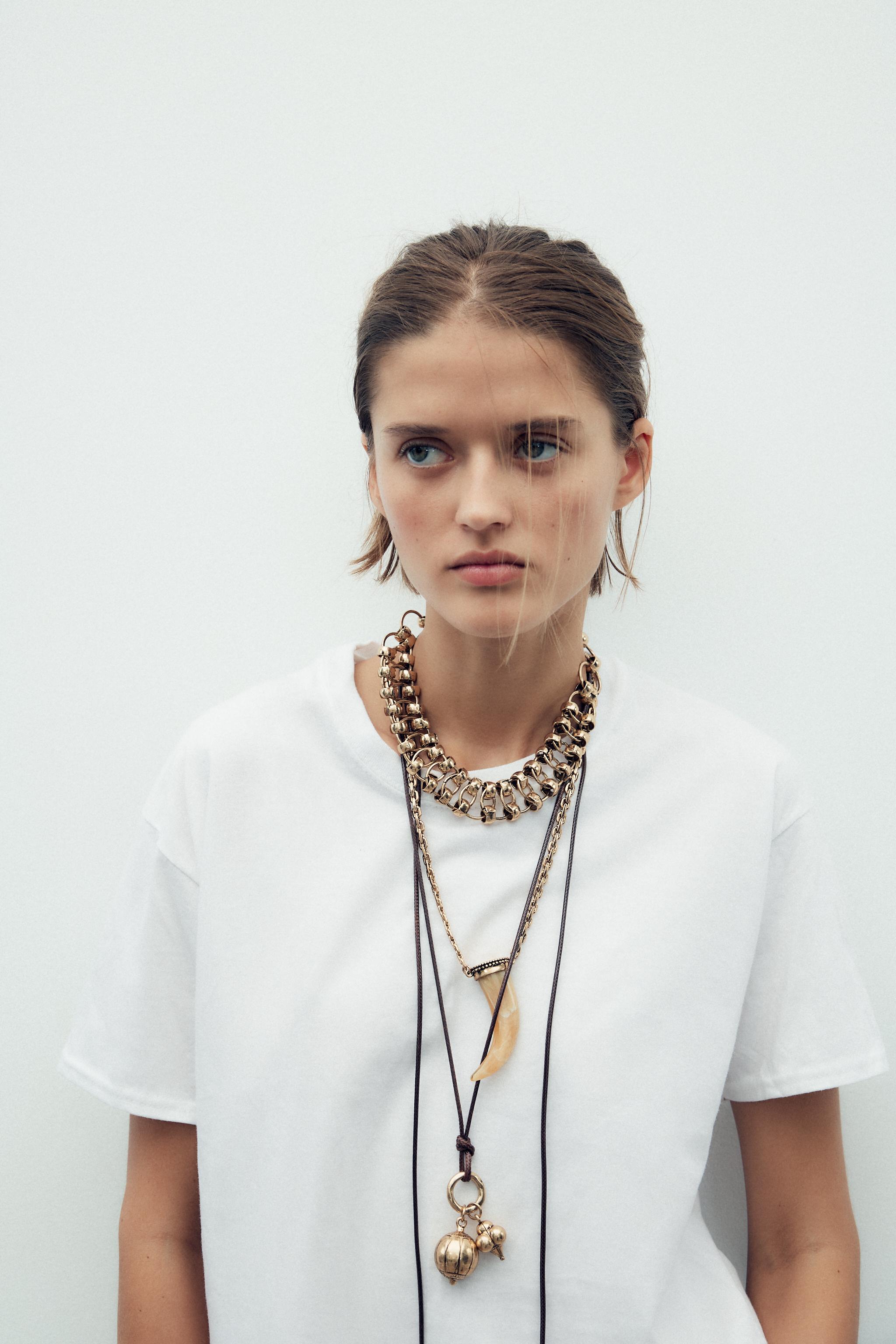 Pack of 3 Chain Necklaces With Horn Pendant