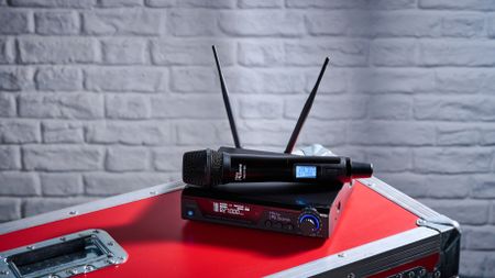 the t.bone FreeU HT 823