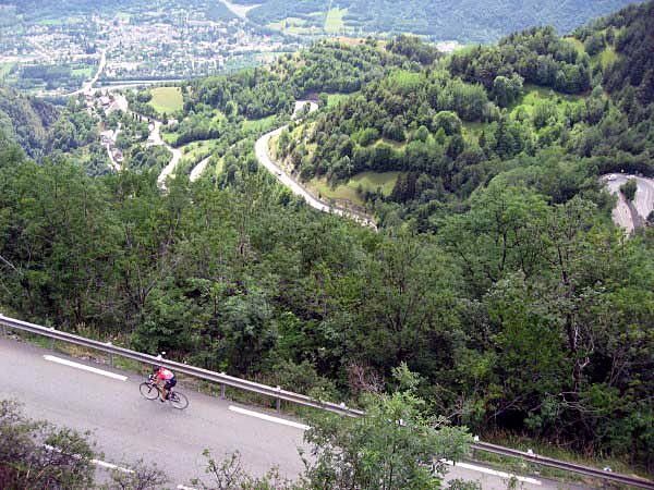 Struggling up Alpe d'Huez.