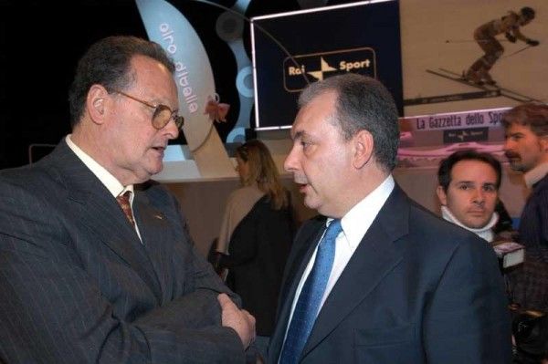 Carmine Castellano and Angelo Zomegnan in serious discussion