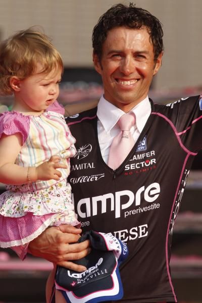 Gilberto Simoni (Lampre) waves goodbye