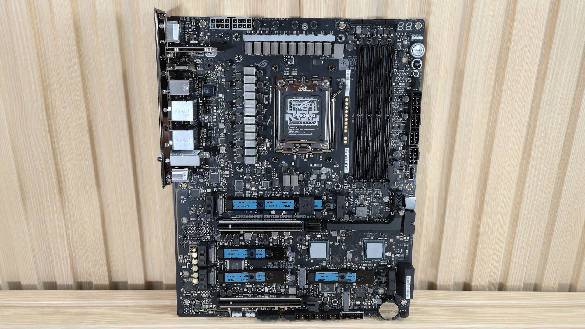 Asus ROG Crosshair X870E Dark Hero - Board images