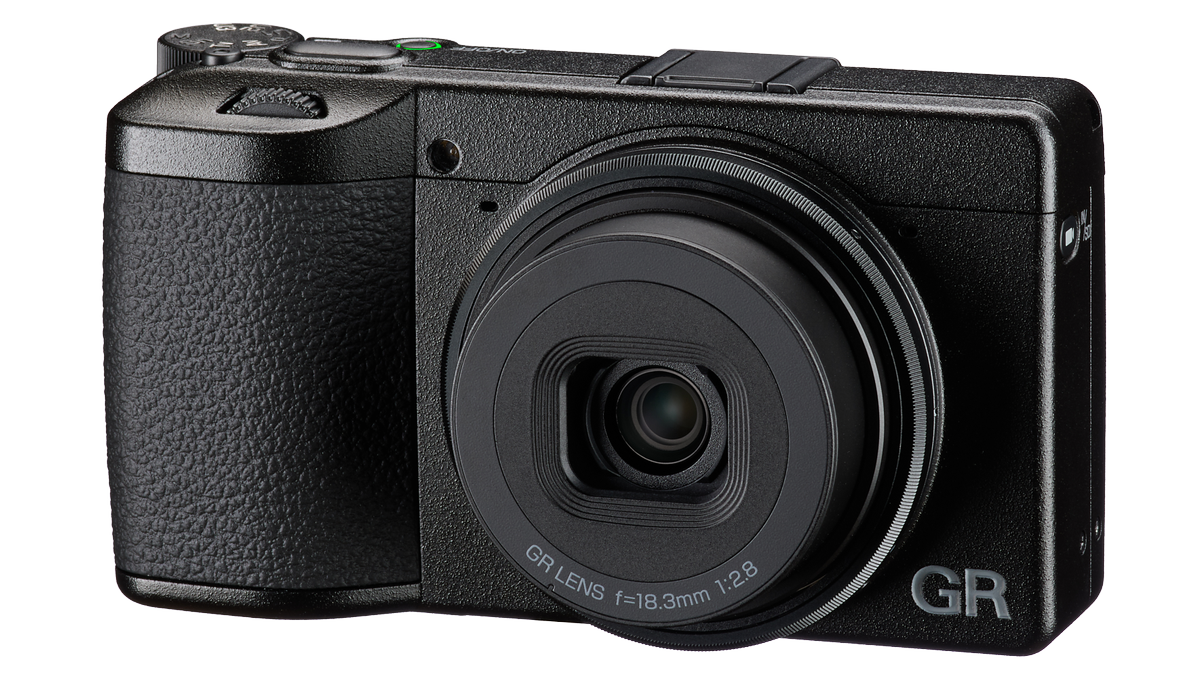 Ricoh GR IV