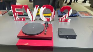 Pro-Ject Debut Evo 2 in red finish