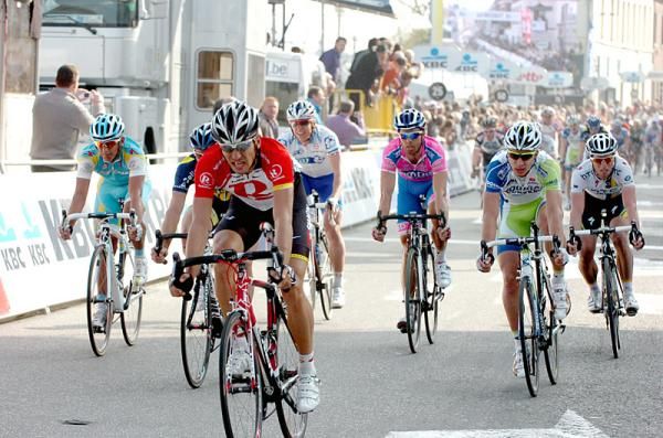 Dmitriy Muravyev (RadioShack) finished third on the opening stage.