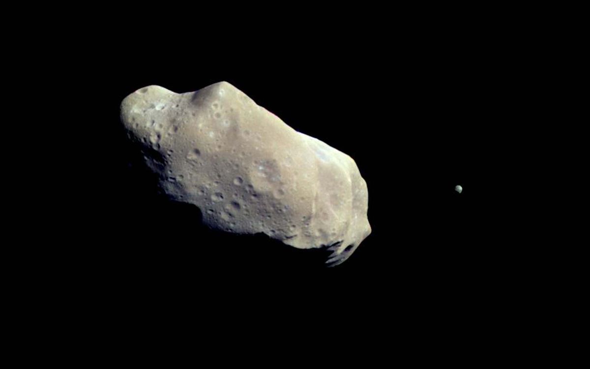 This day in space! Aug. 28, 1993: Galileo spacecraft flies by asteroid Ida on the way to Jupiter only to find a tiny moon!