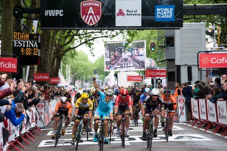Andrea Guardini (Astana Pro Team) wins stage 1 of the 2015 World Ports Classic