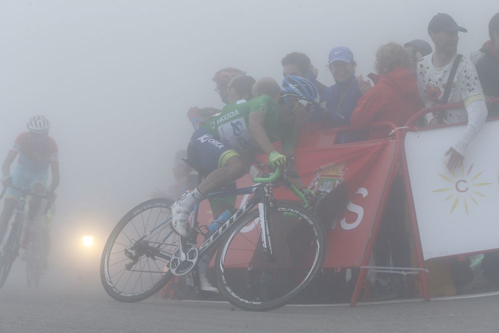 Chaves rode well and dropped a number of his GC rivals