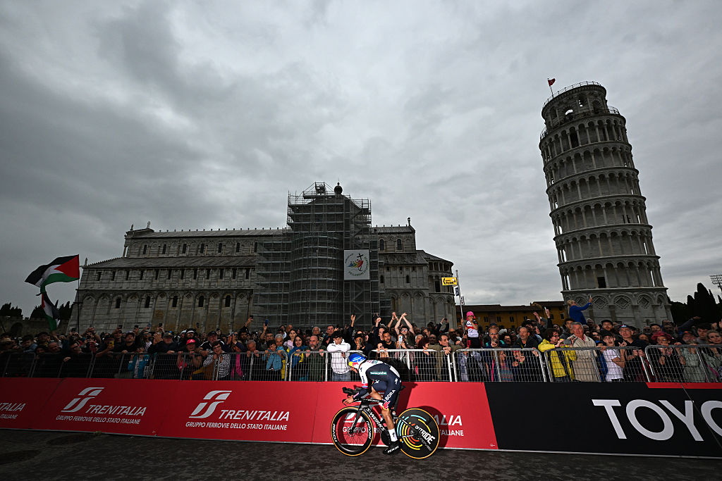 Giro d'Italia time trial brings subtle GC shifts, but the real race of truth is still to come – Analysis