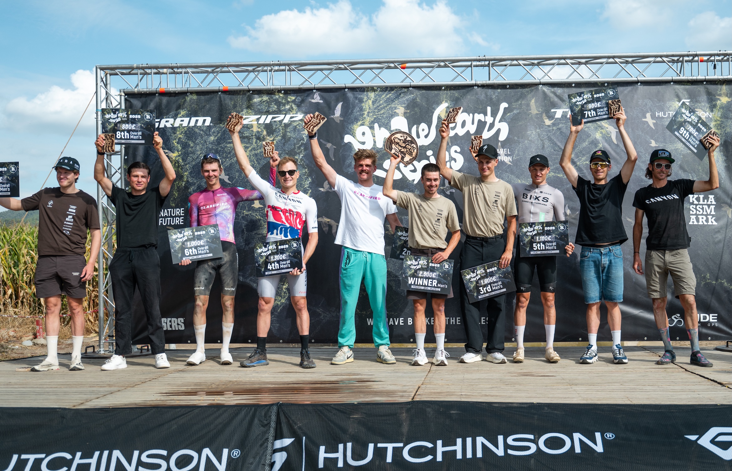 Elite men&#039;s top 10 for 2025 Gravel Earth Series, won by Magnus Bak Klaris of PAS Racing (centre)