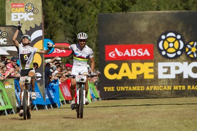 Nino Schurter abd FlorianVogel celebrate at the finish