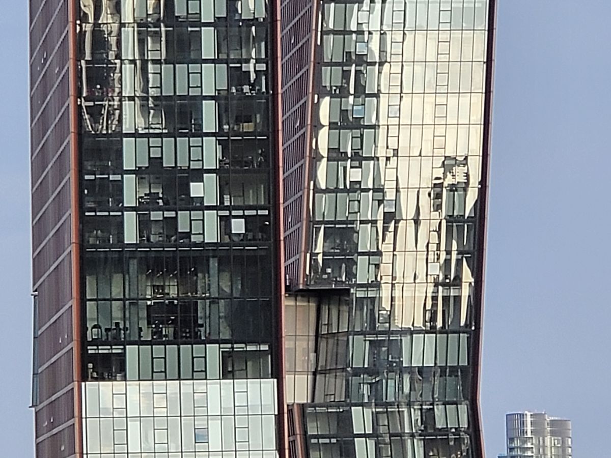 Samsung Galaxy Z Fold 2 camera roll