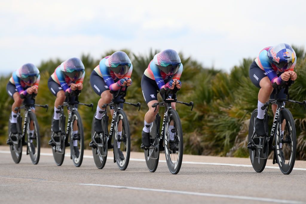 VALENCIA SPAIN APRIL 28 A general view of Neve Bradbury of Australia Zoe Backstedt of The United Kingdom Ricarda Bauernfeind of Germany Antonia Niedermaier of Germany Katarzyna Niewiadoma of Poland Maike Van Der Duin of The Netherlands and Team CanyonSRAM Racing sprint during the 10th La Vuelta Femenina 2024 Stage 1 a 16km team time trial from Valencia to Valencia UCIWWT on April 28 2024 in Valencia Spain Photo by Alex BroadwayGetty Images