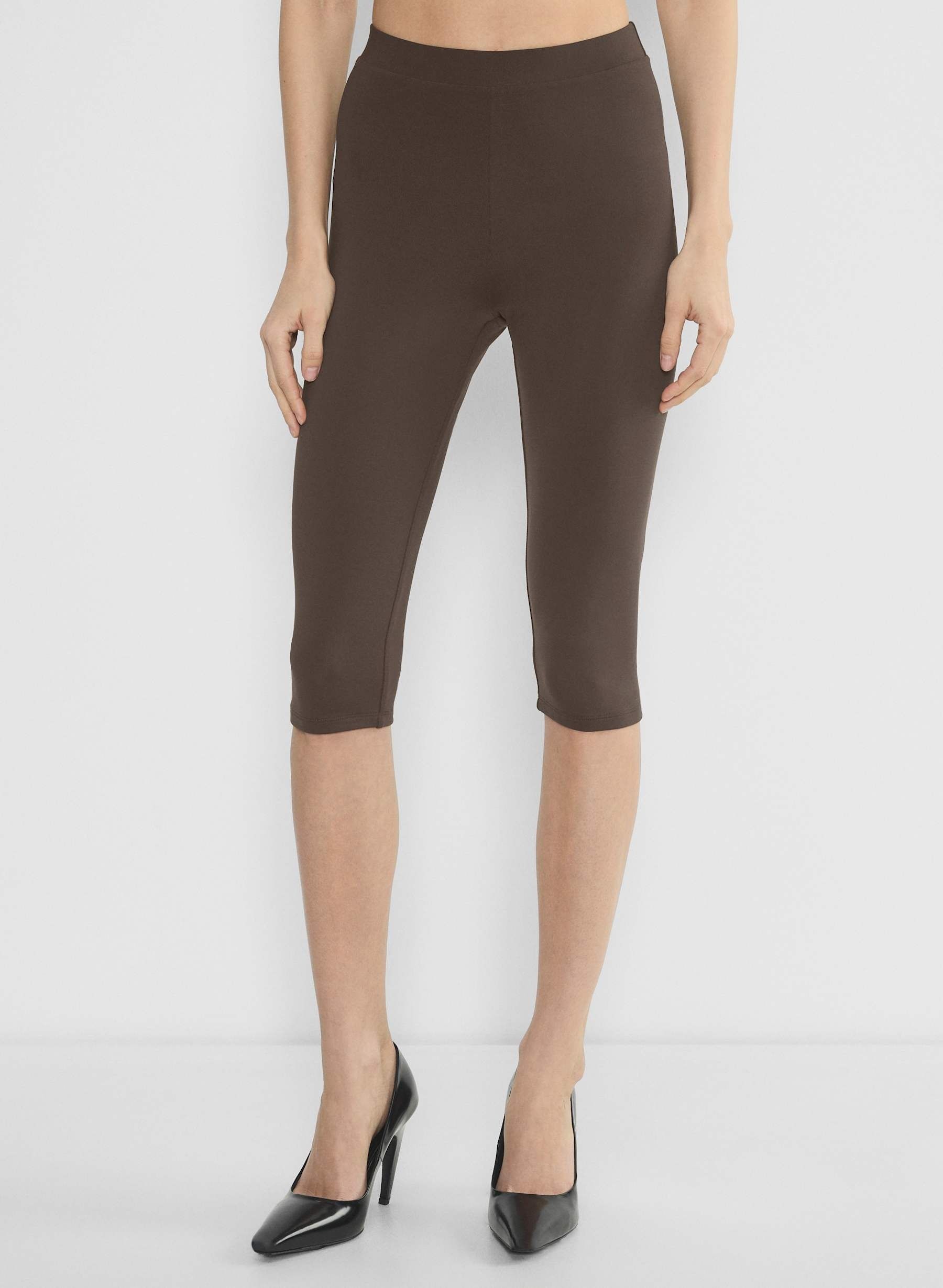 Aritzia, Original Contour Archetype Capri