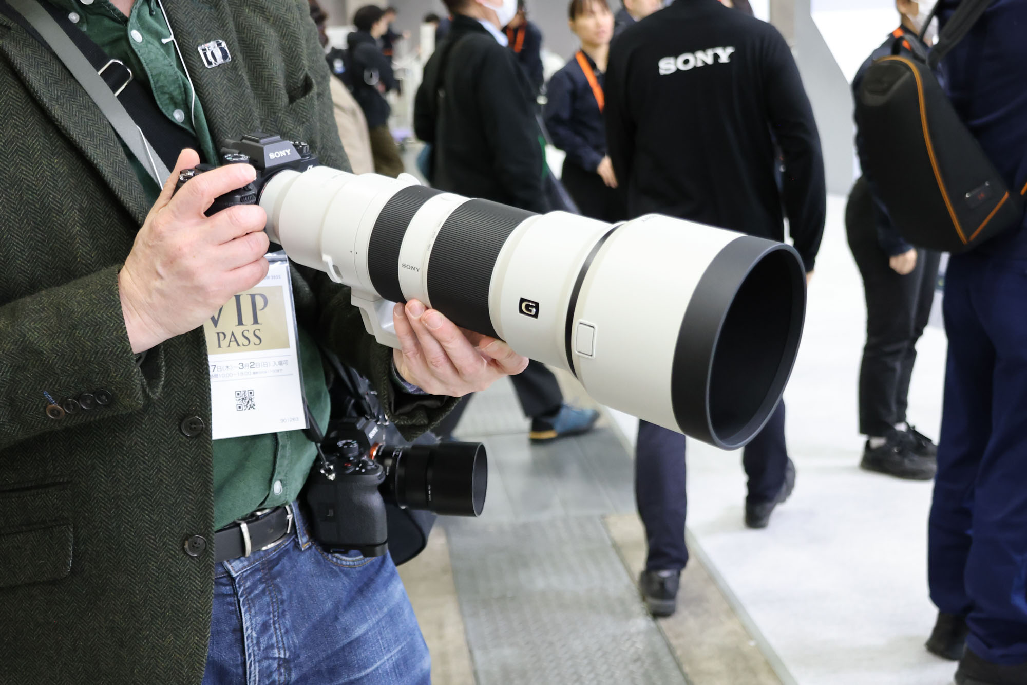 Hands on with the Sony FE 400-800mm F6.3-8 G OSS lens at the CP+ 2025 photography show