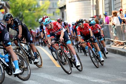Riders corner at GP de Québec.