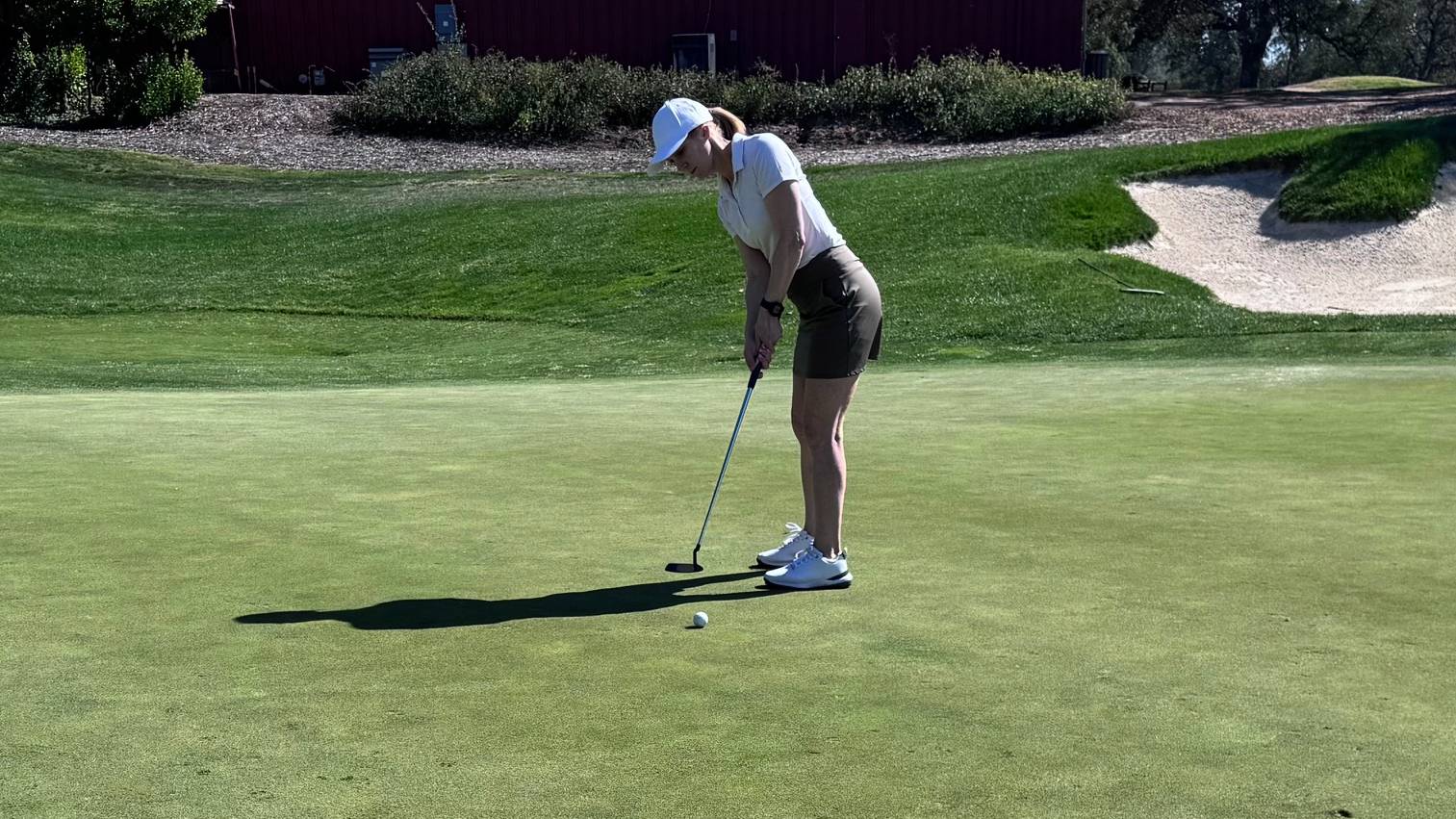 Lauren Katims putting