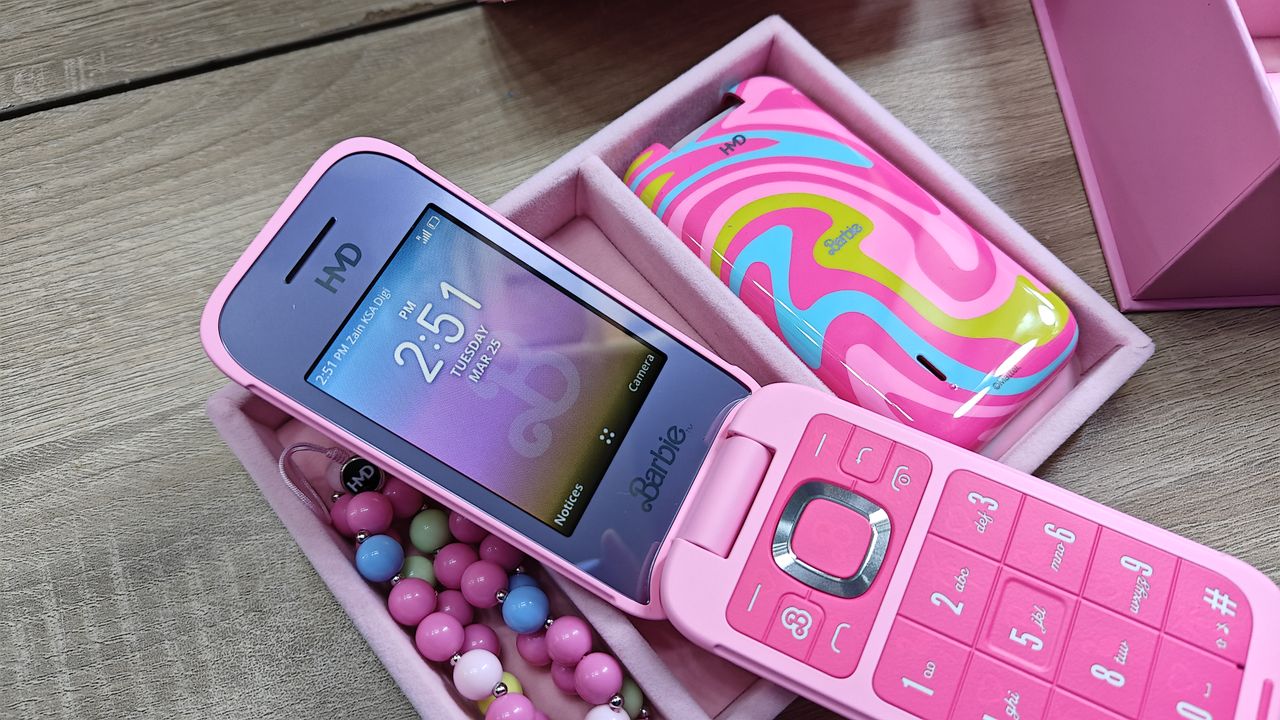 HMD Barbie Phone