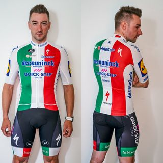 Elia Viviani's new Italian champion's jersey