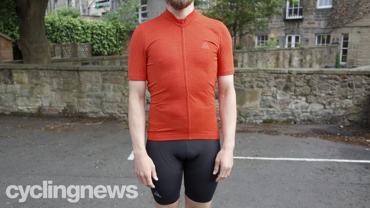 7 Mesh MK3 bibs and Horizon jersey