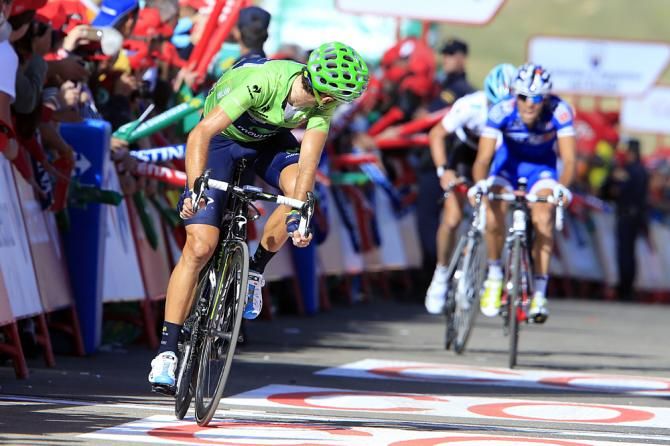 Alejandro Valverde checks to see where the rest of the contenders are.